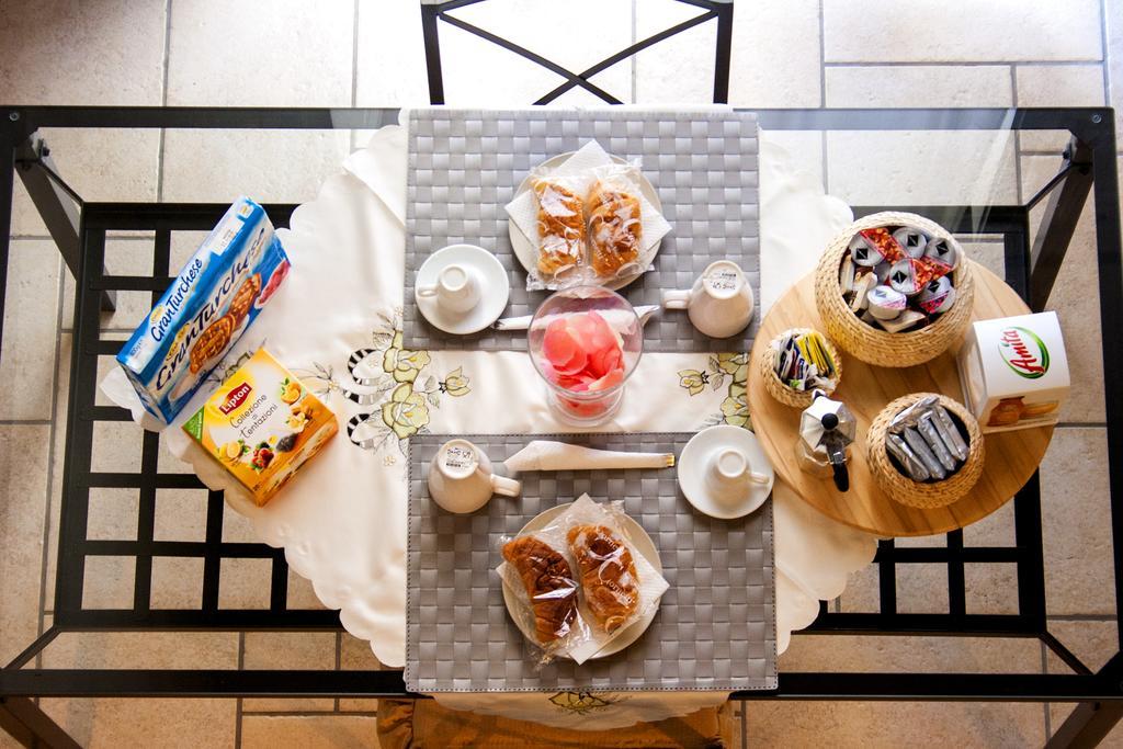 나폴리 Spicchi Di Sole B&B 외부 사진