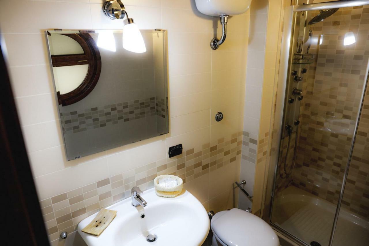 나폴리 Spicchi Di Sole B&B 외부 사진