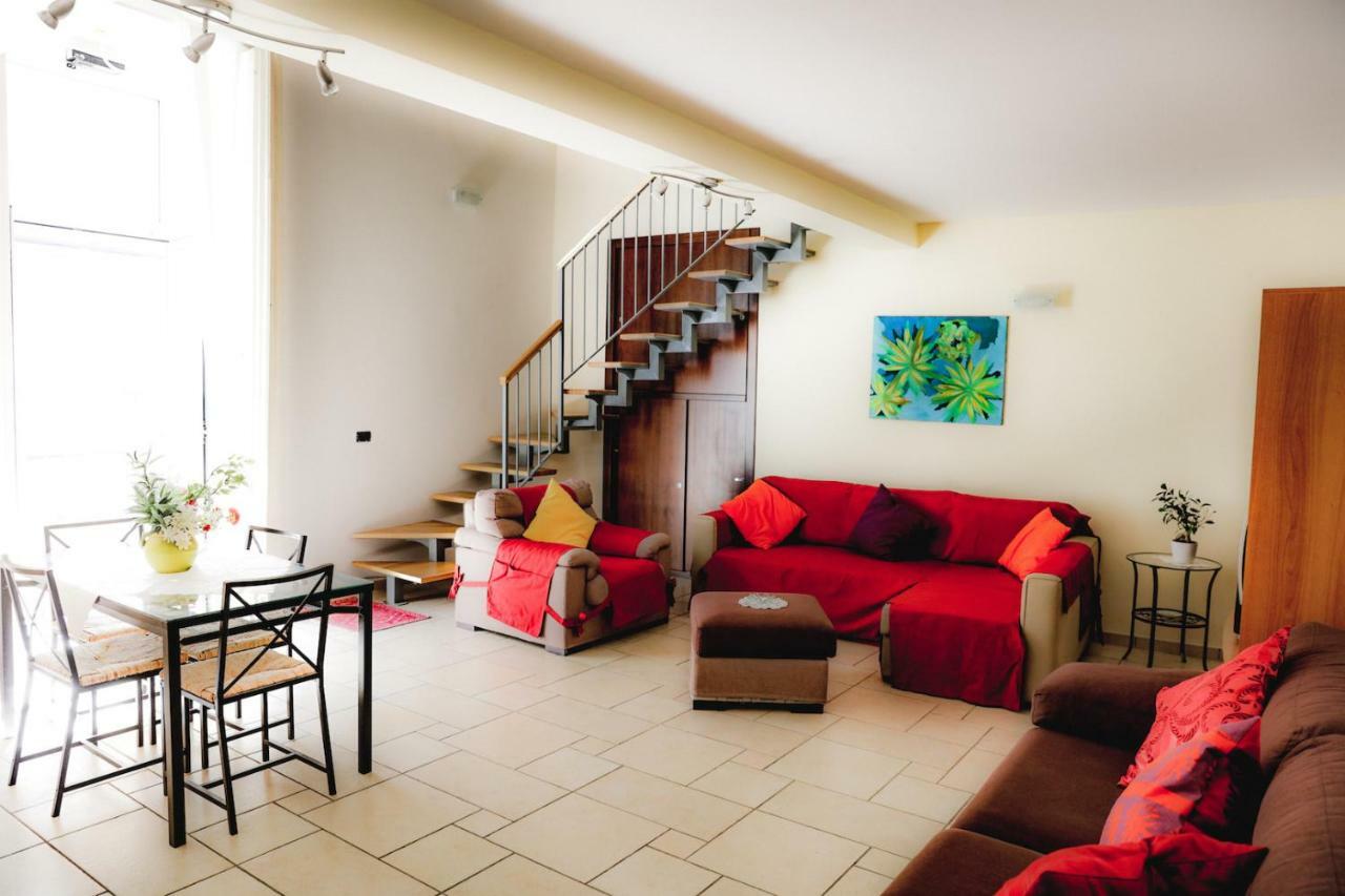 나폴리 Spicchi Di Sole B&B 외부 사진
